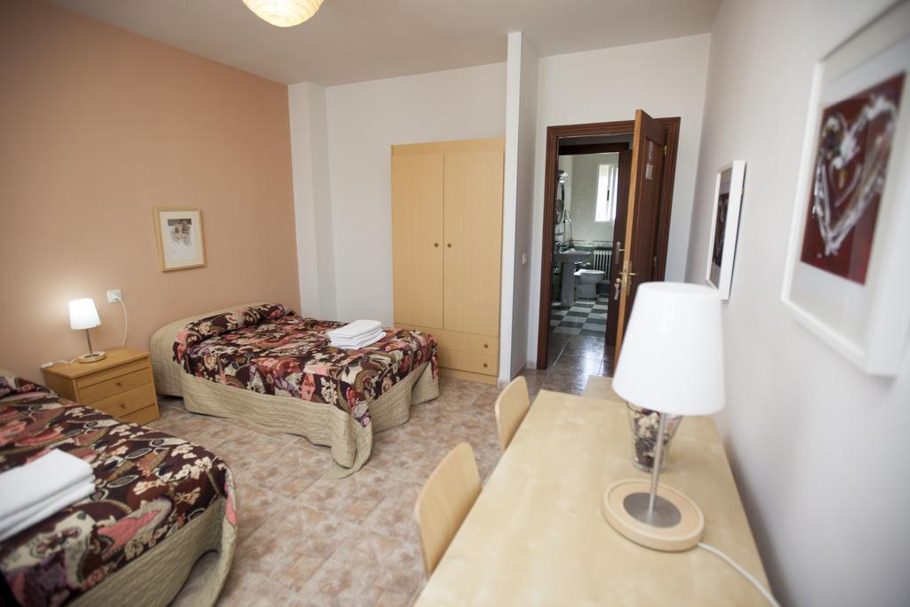 Apartamento Turístico La Ribera del Marco Cáceres Quarto foto