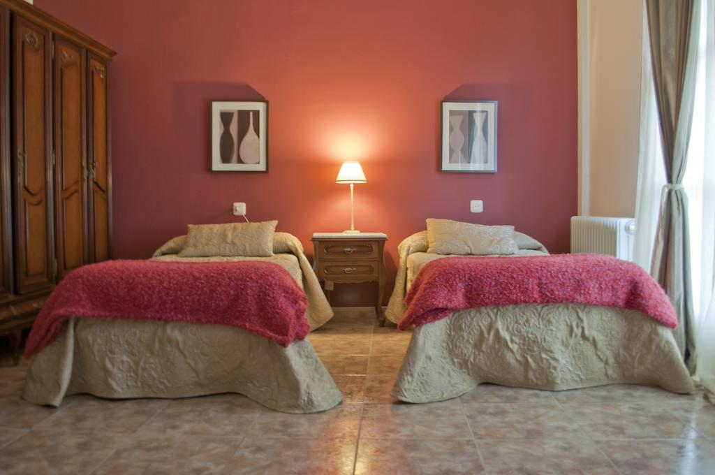 Apartamento Turístico La Ribera del Marco Cáceres Quarto foto