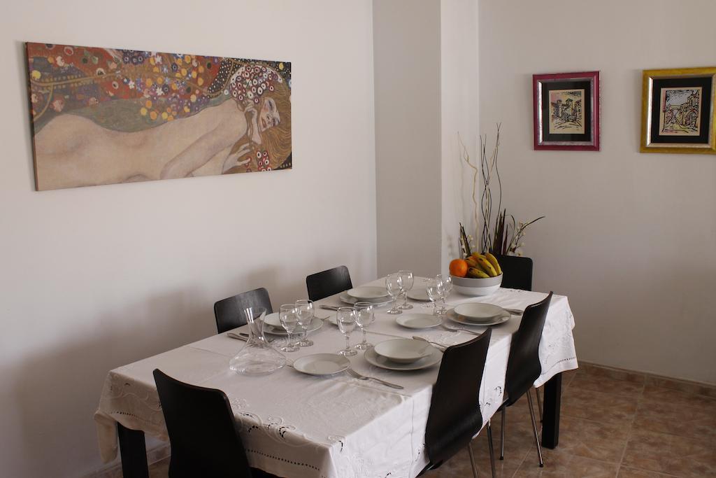 Apartamento Turístico La Ribera del Marco Cáceres Quarto foto